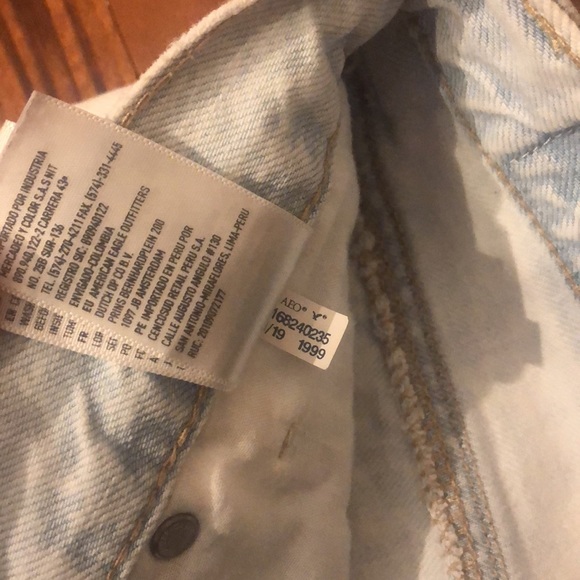 American Eagle ripped jeans size 2 - Picture 4 of 6
